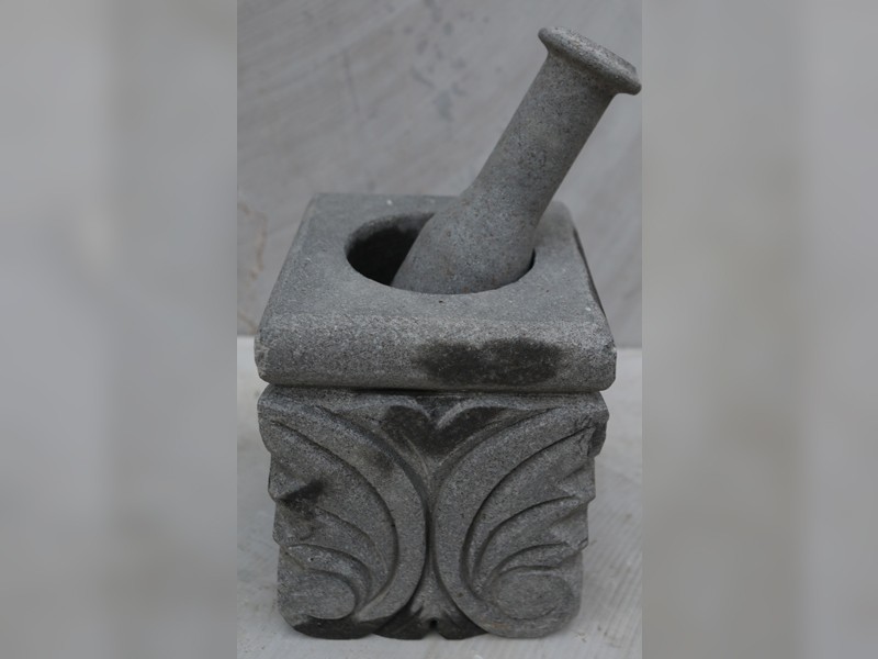 Mortar & Pestle